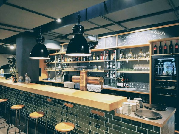 Comment créer une atmosphère chaleureuse et accueillante dans votre restaurant bar